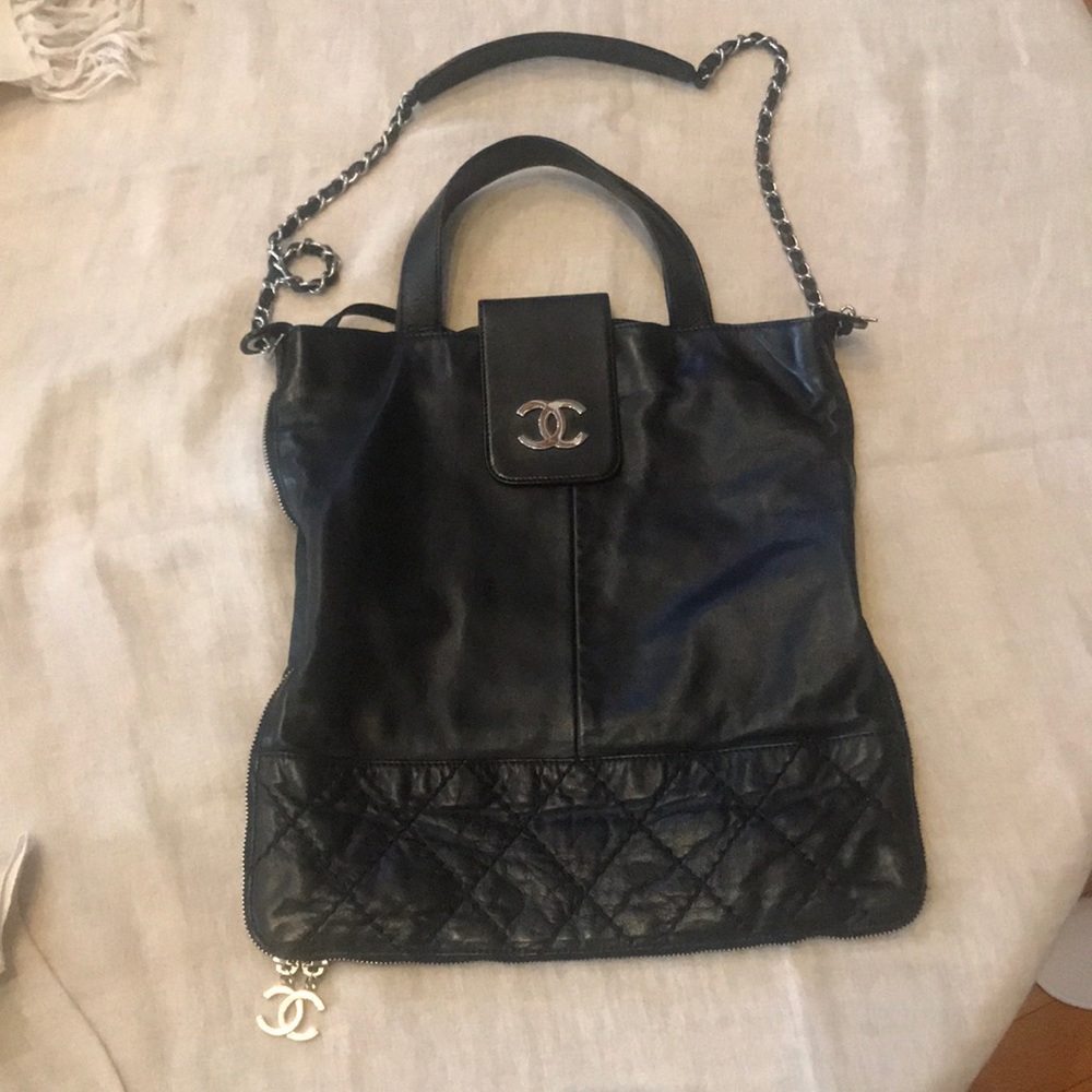 Vintage Chanel crossbody